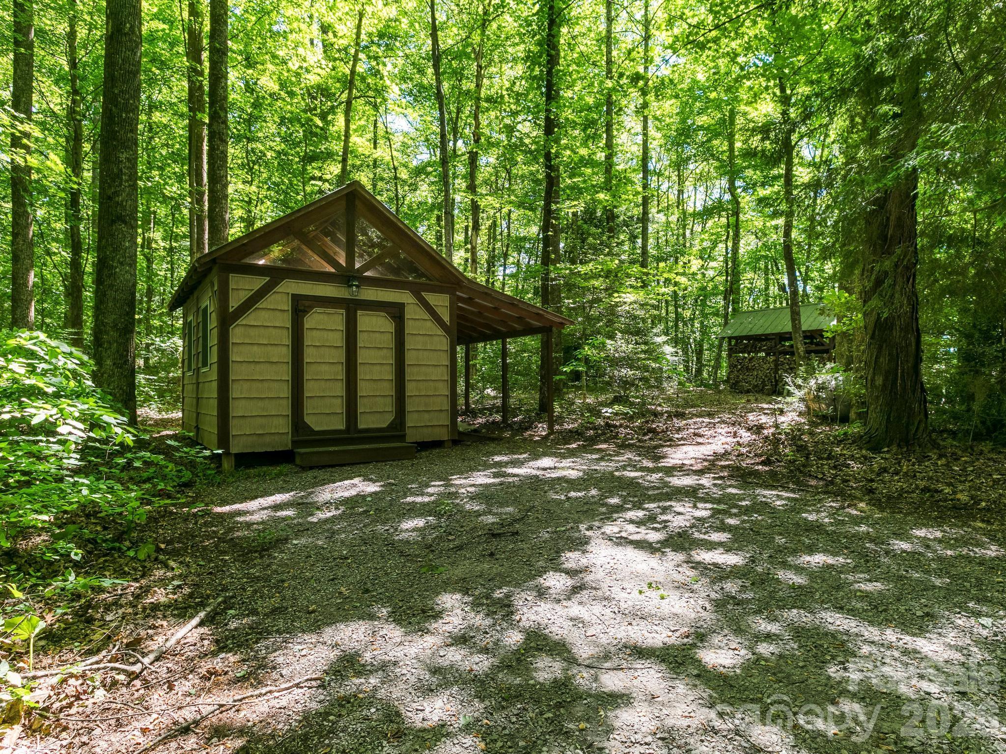 160 Little Mine Mountain Drive Saluda NC 28773