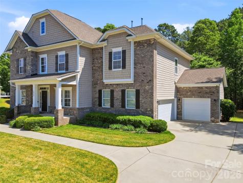 2020 Madeira Circle Waxhaw NC 28173