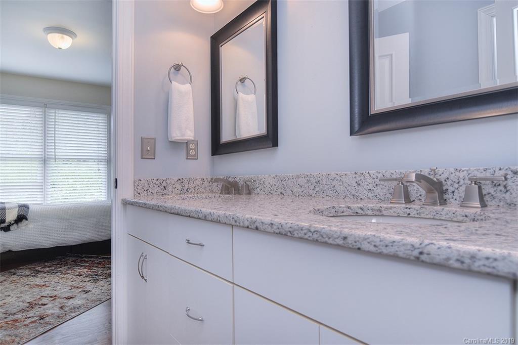 2028 Valencia Terrace Charlotte NC 28226