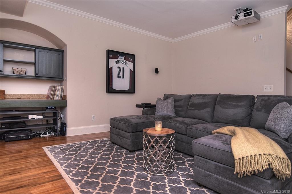 2028 Valencia Terrace Charlotte NC 28226