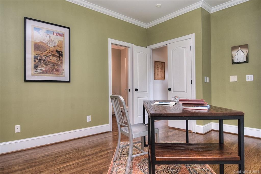 2028 Valencia Terrace Charlotte NC 28226