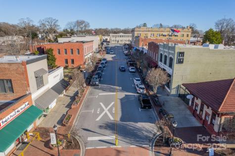 525 Winding Way Belmont NC 28012