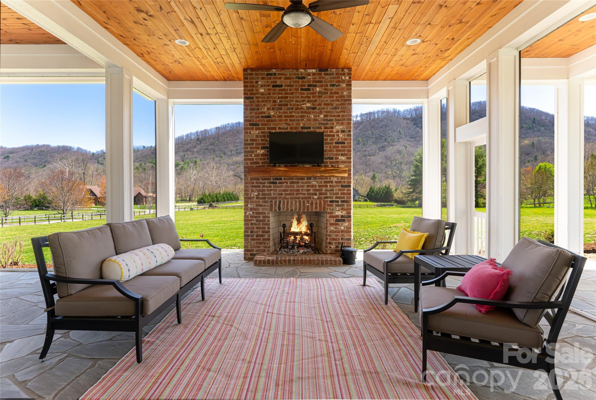 5 Sweetgrass Lane Fletcher NC 28732