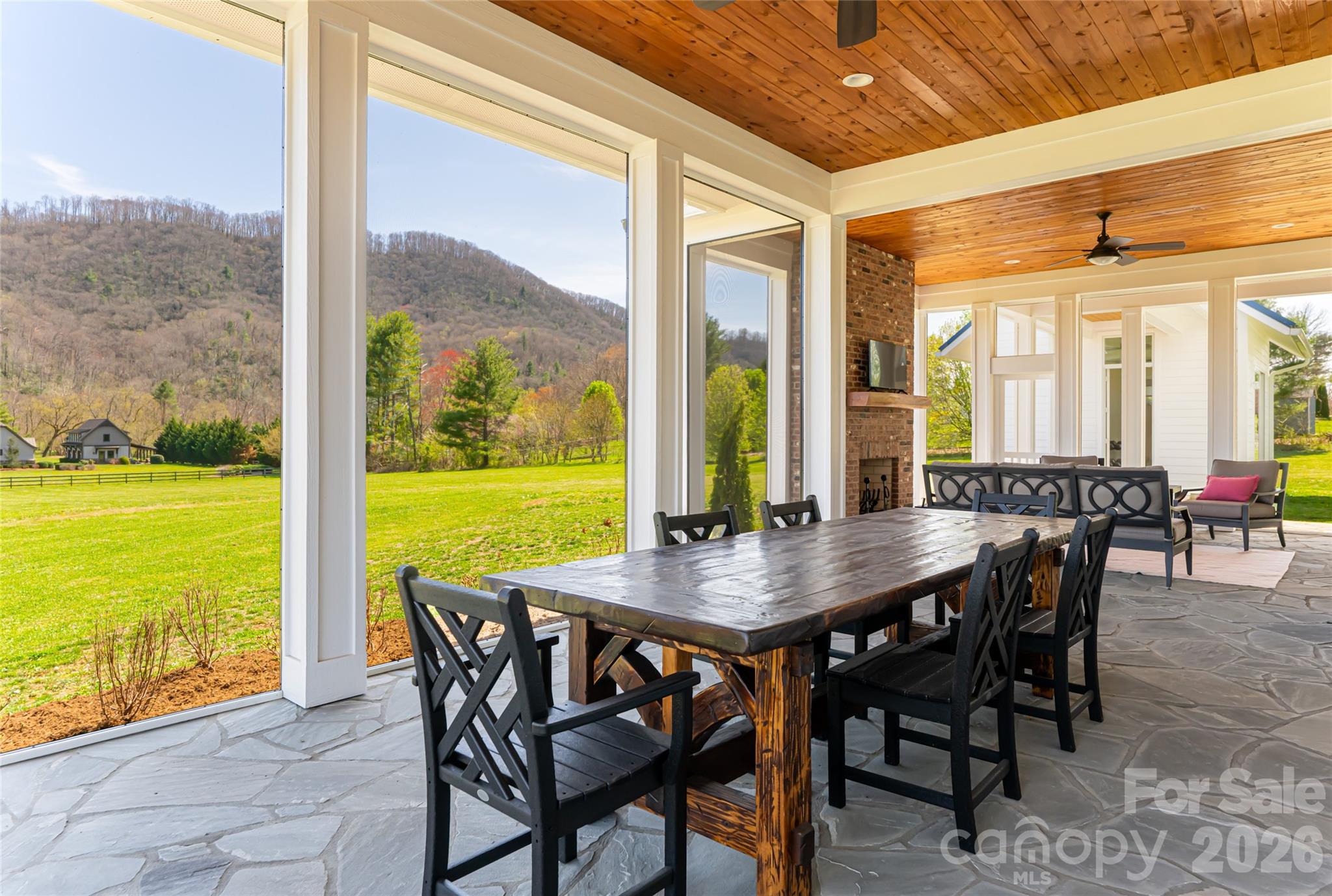 5 Sweetgrass Lane Fletcher NC 28732