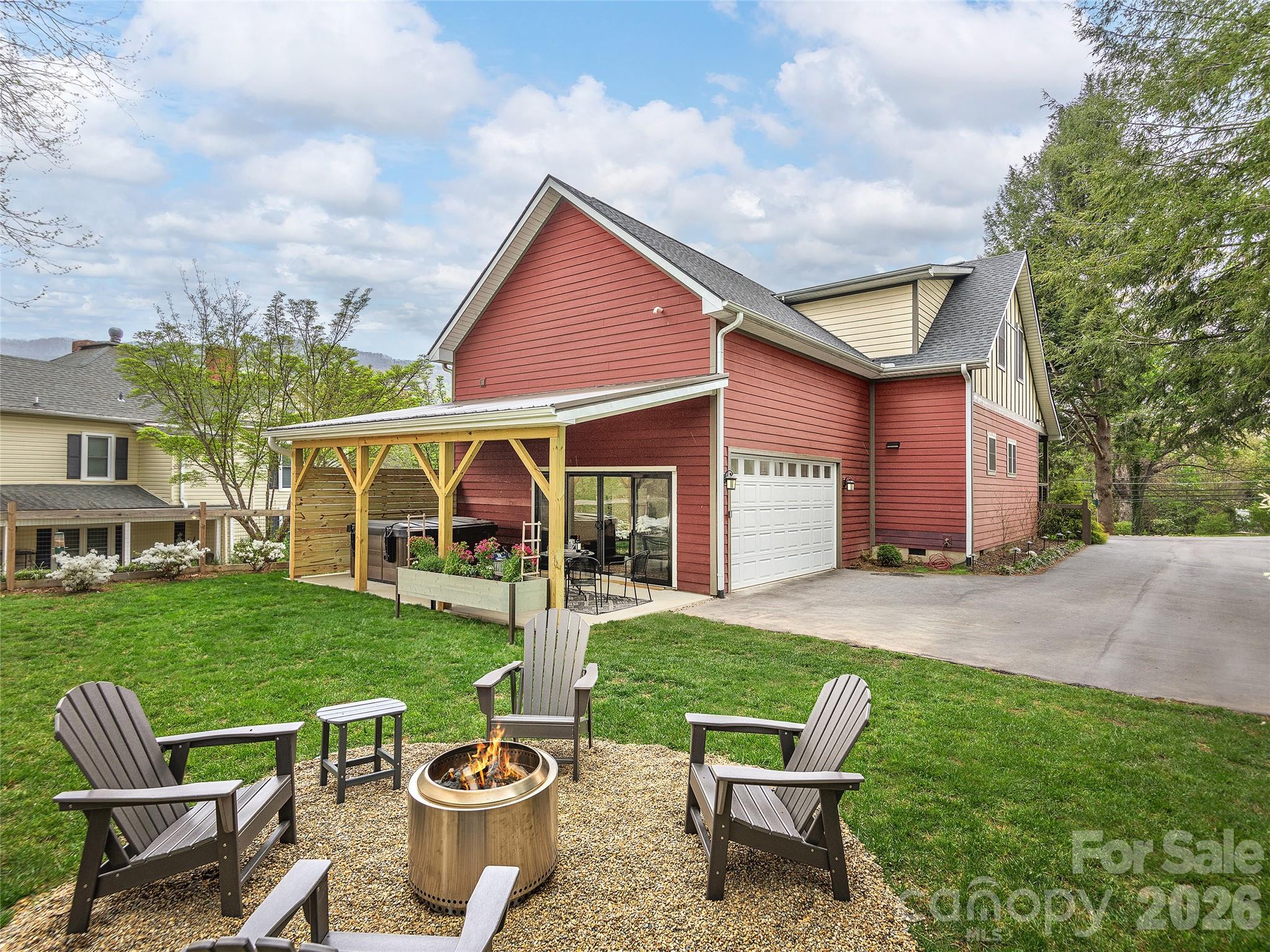 81 Boyd Avenue Waynesville NC 28786