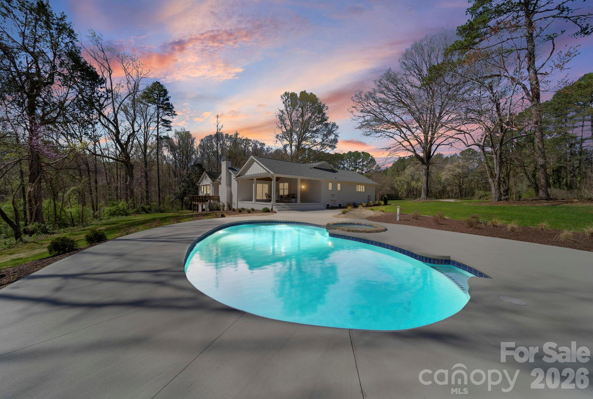 913 Kelly Road Mount Holly NC 28120