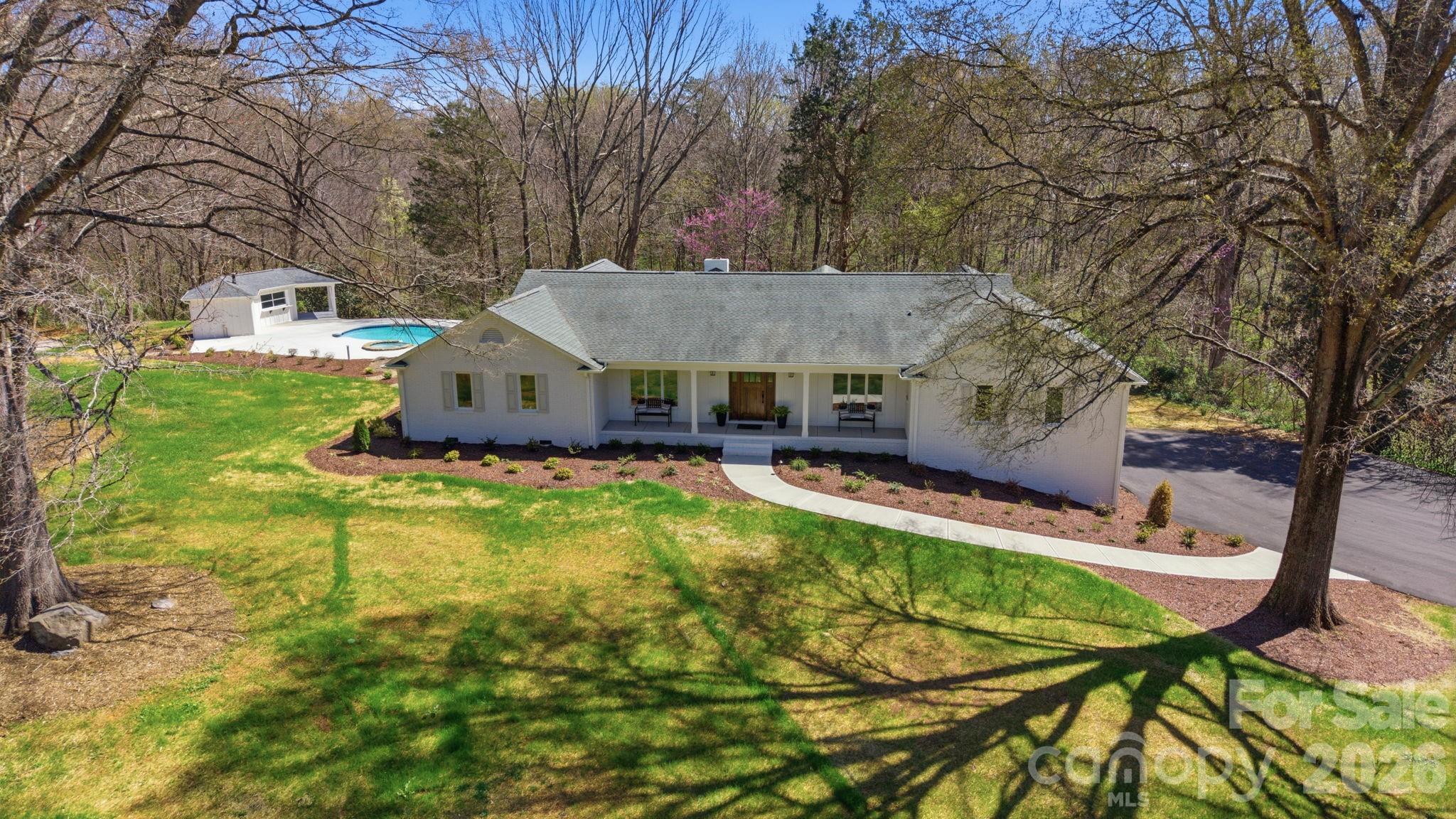 913 Kelly Road Mount Holly NC 28120