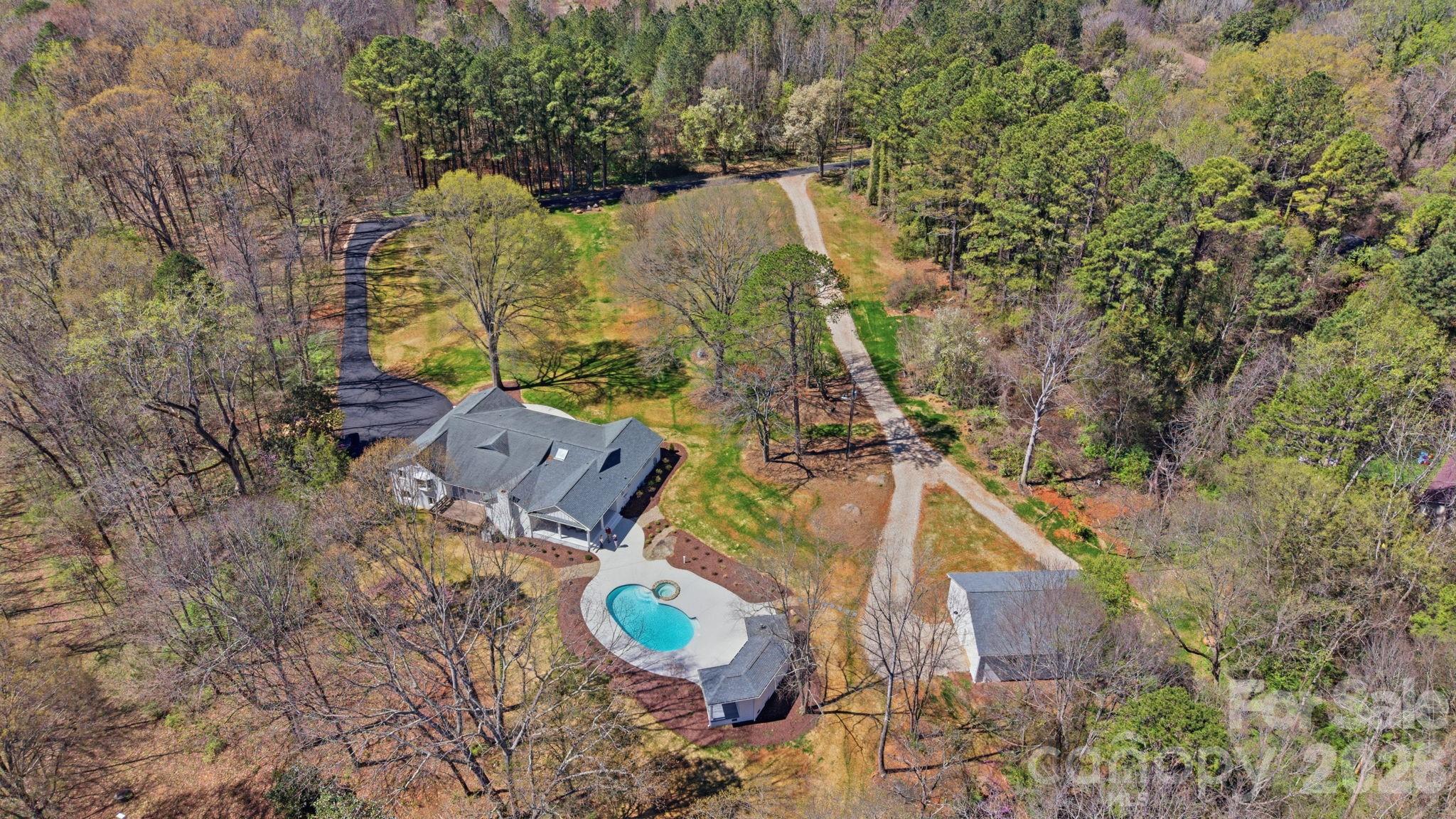 913 Kelly Road Mount Holly NC 28120