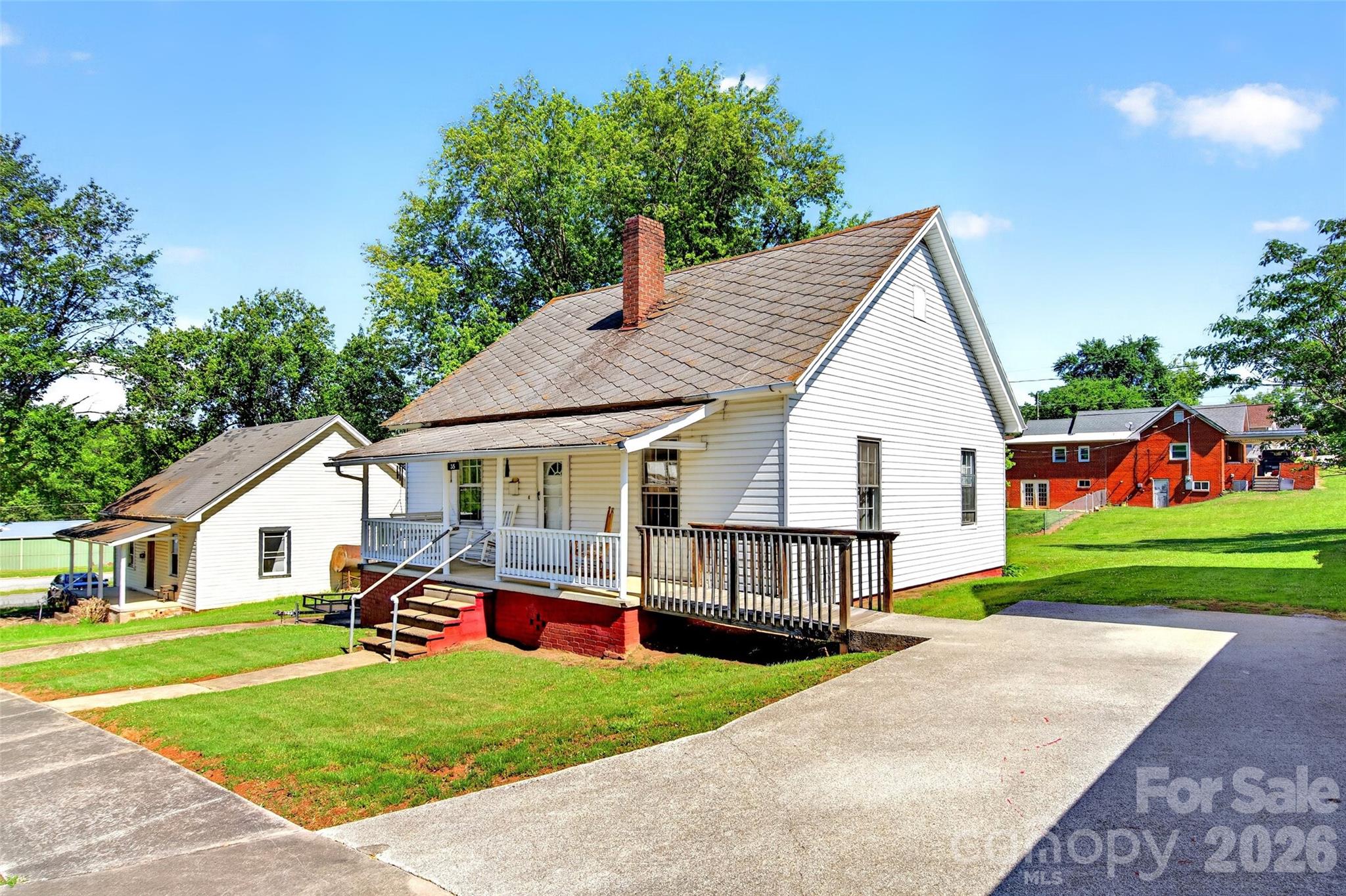 35 Second Street Marion NC 28752