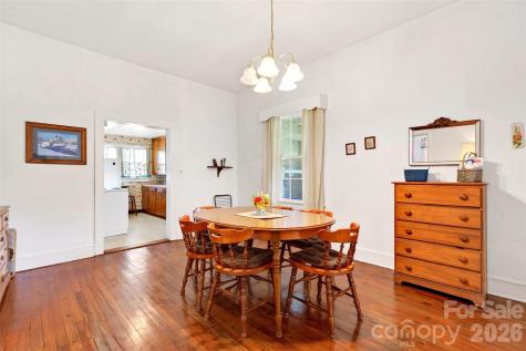 35 Second Street Marion NC 28752
