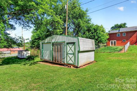35 Second Street Marion NC 28752