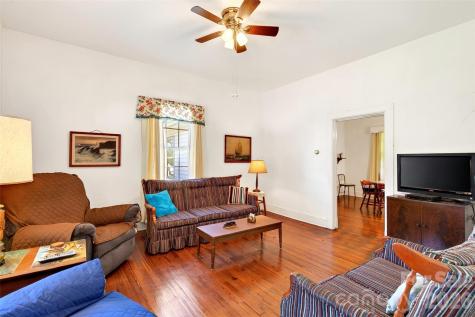 35 Second Street Marion NC 28752