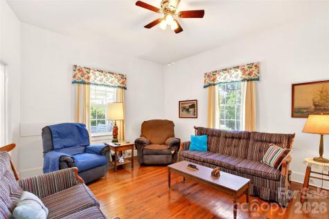 35 Second Street Marion NC 28752