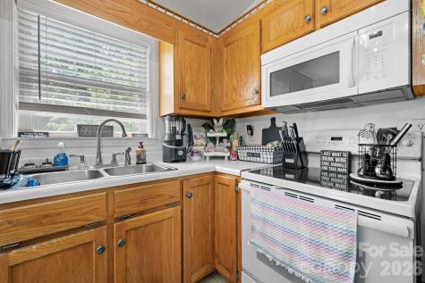 900 Pine Mountain Road Hudson NC 28638