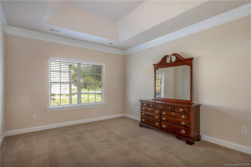 2212 N Castle Court Matthews NC 28105