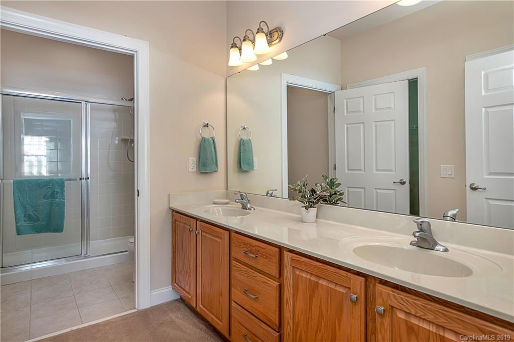 2212 N Castle Court Matthews NC 28105