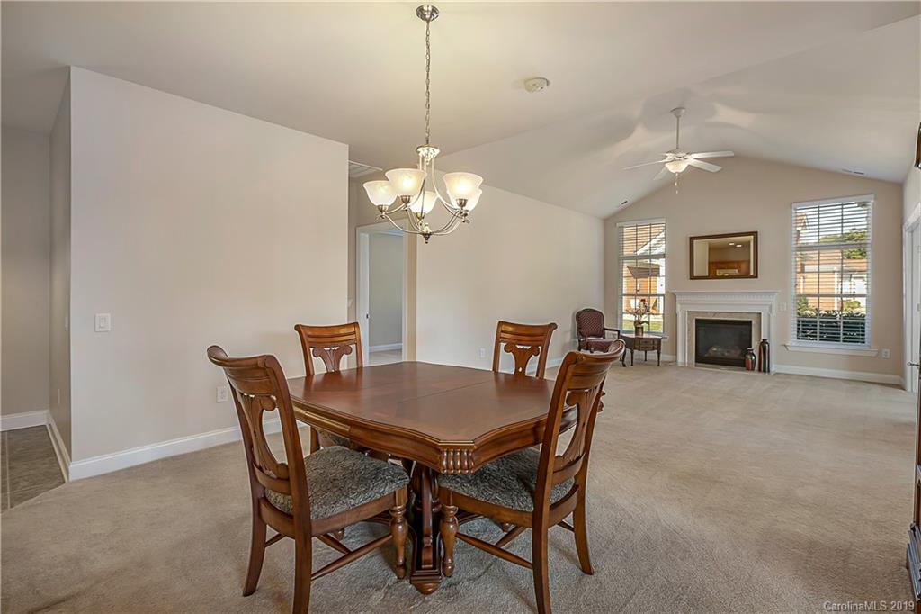 2212 N Castle Court Matthews NC 28105