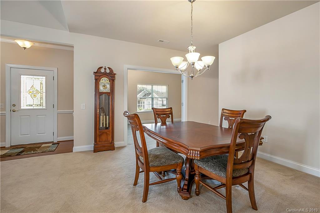 2212 N Castle Court Matthews NC 28105