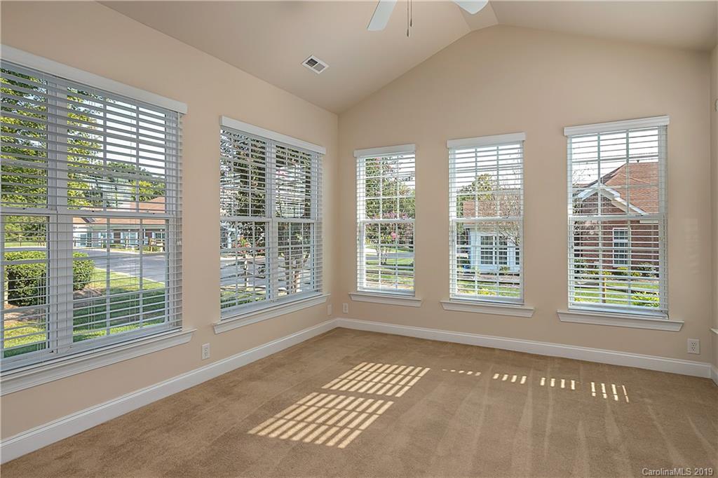 2212 N Castle Court Matthews NC 28105