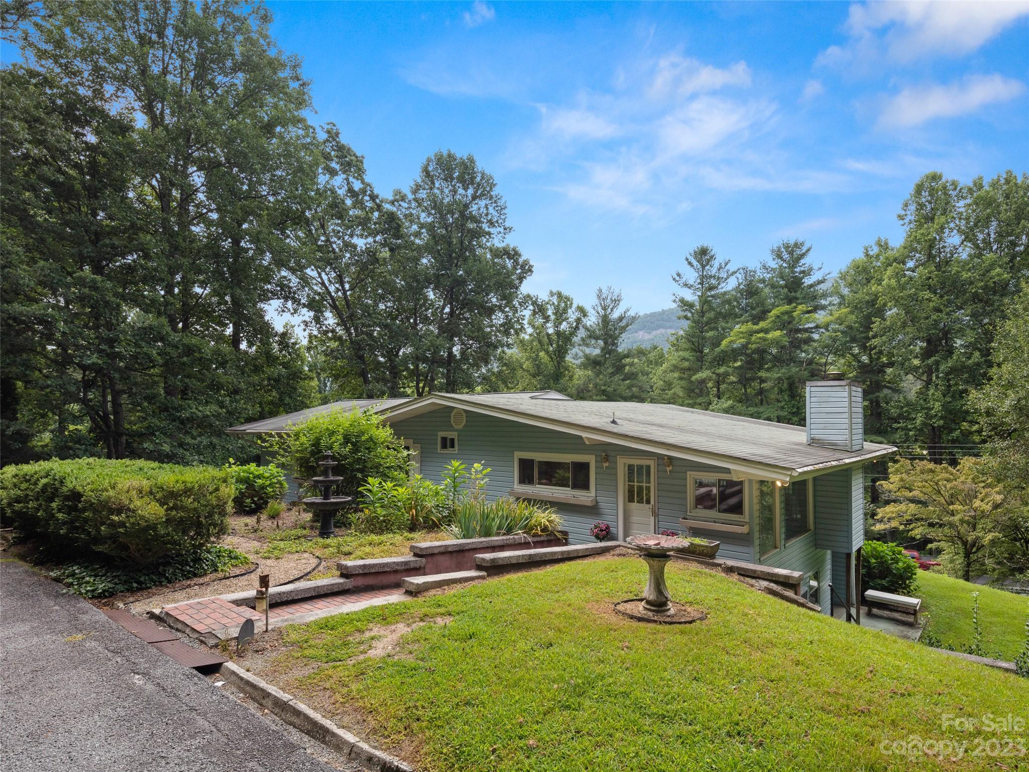 61 W Lake View Road Hendersonville NC 28739