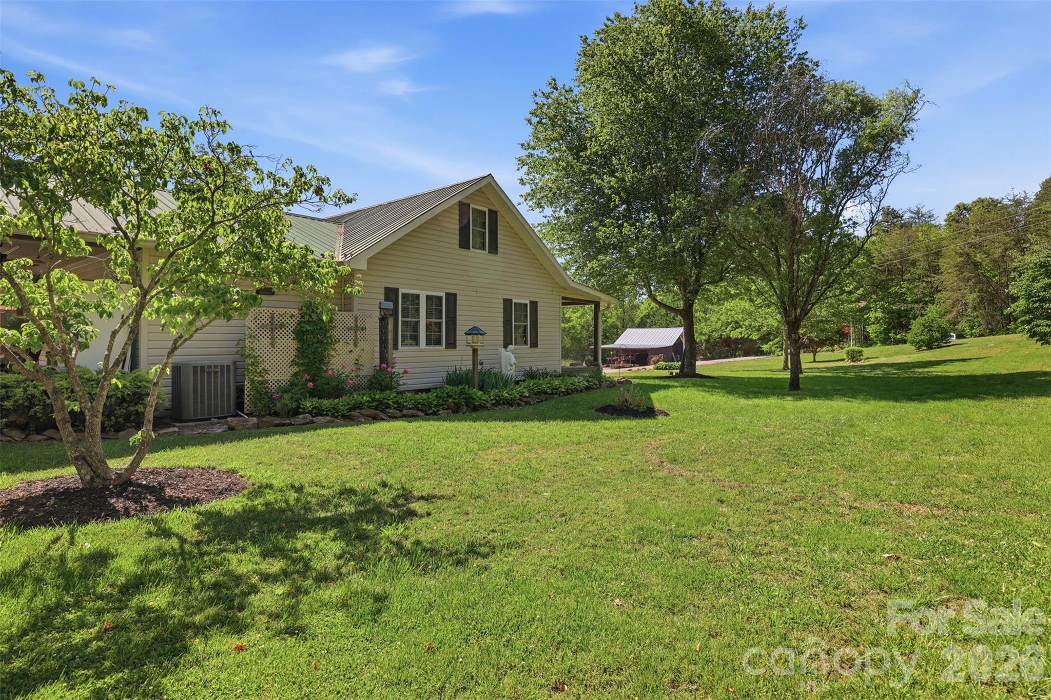 176 + 174 Oak Hollow Road Union Grove NC 28689