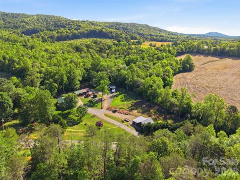 176 + 174 Oak Hollow Road Union Grove NC 28689