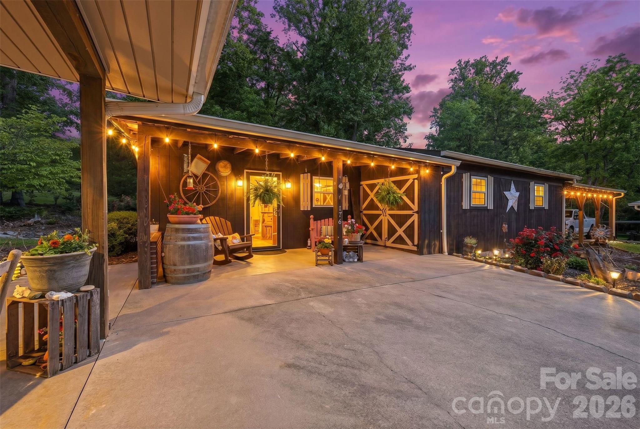 176 + 174 Oak Hollow Road Union Grove NC 28689
