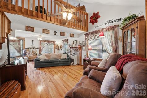 176 + 174 Oak Hollow Road Union Grove NC 28689
