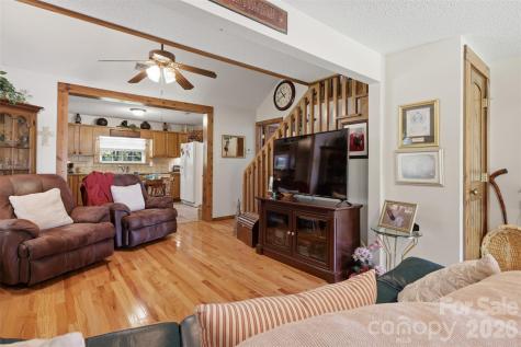 176 + 174 Oak Hollow Road Union Grove NC 28689