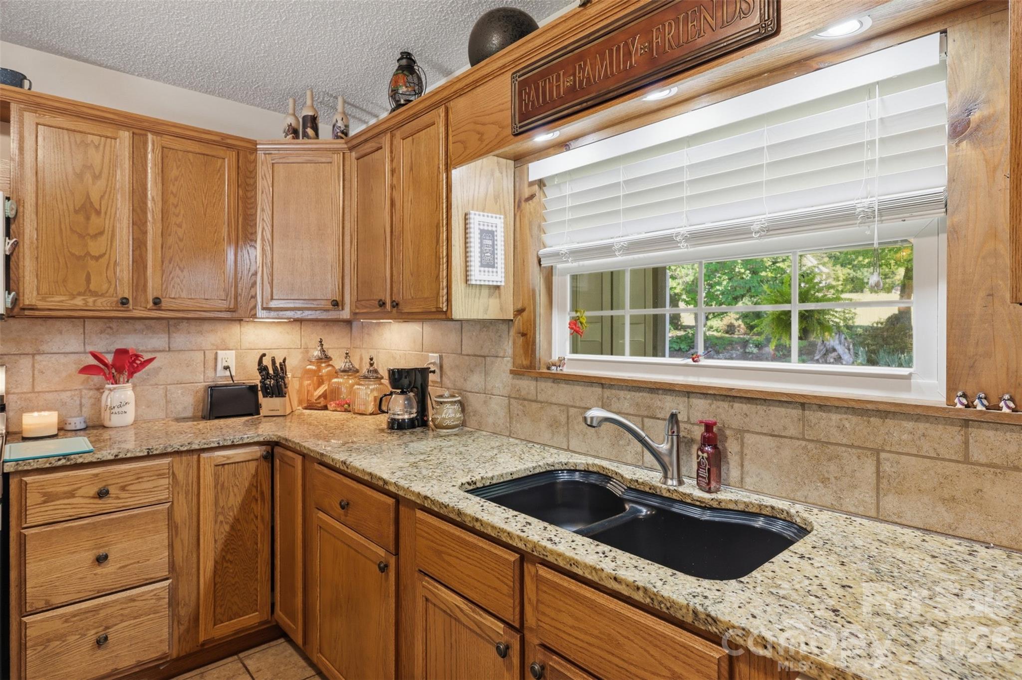 176 + 174 Oak Hollow Road Union Grove NC 28689