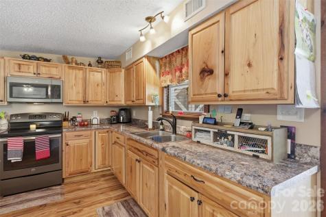 176 + 174 Oak Hollow Road Union Grove NC 28689