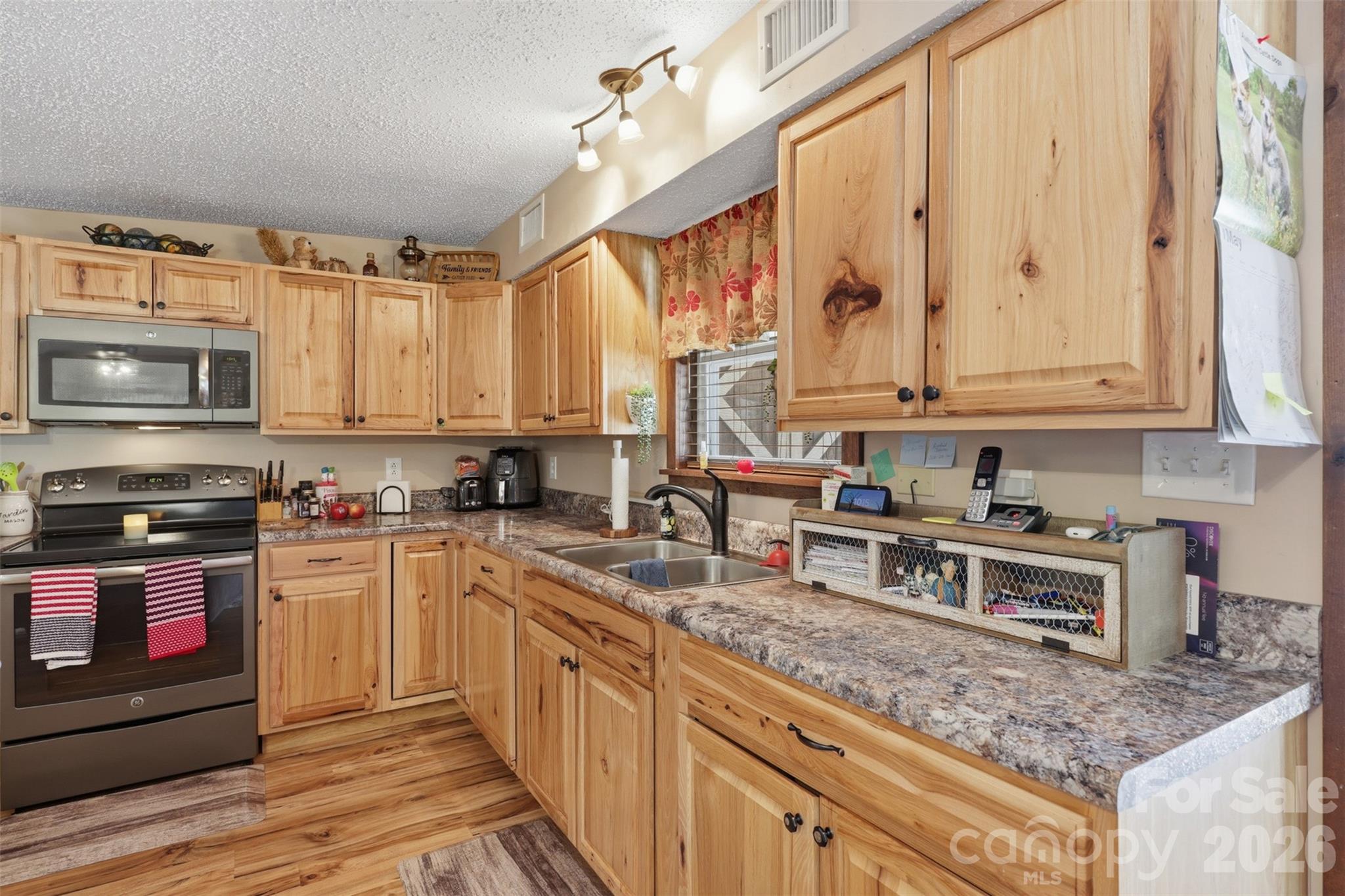 176 + 174 Oak Hollow Road Union Grove NC 28689