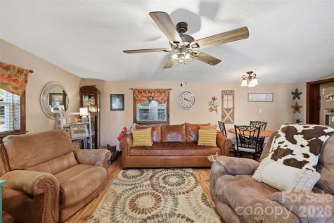 176 + 174 Oak Hollow Road Union Grove NC 28689