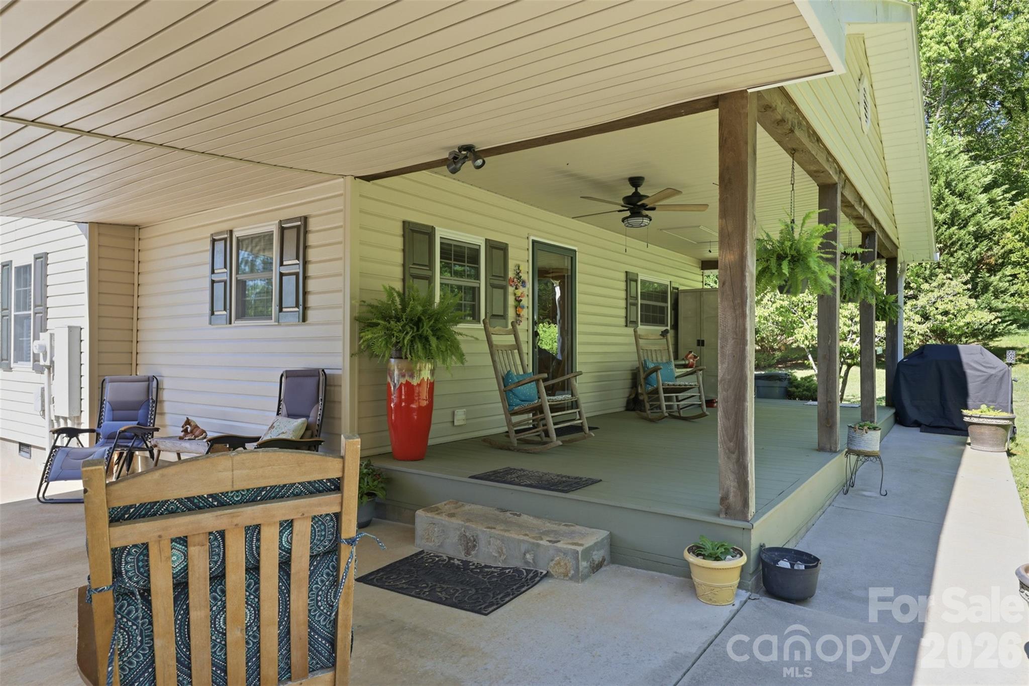 176 + 174 Oak Hollow Road Union Grove NC 28689