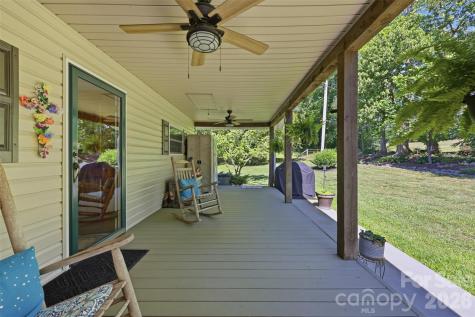 176 + 174 Oak Hollow Road Union Grove NC 28689