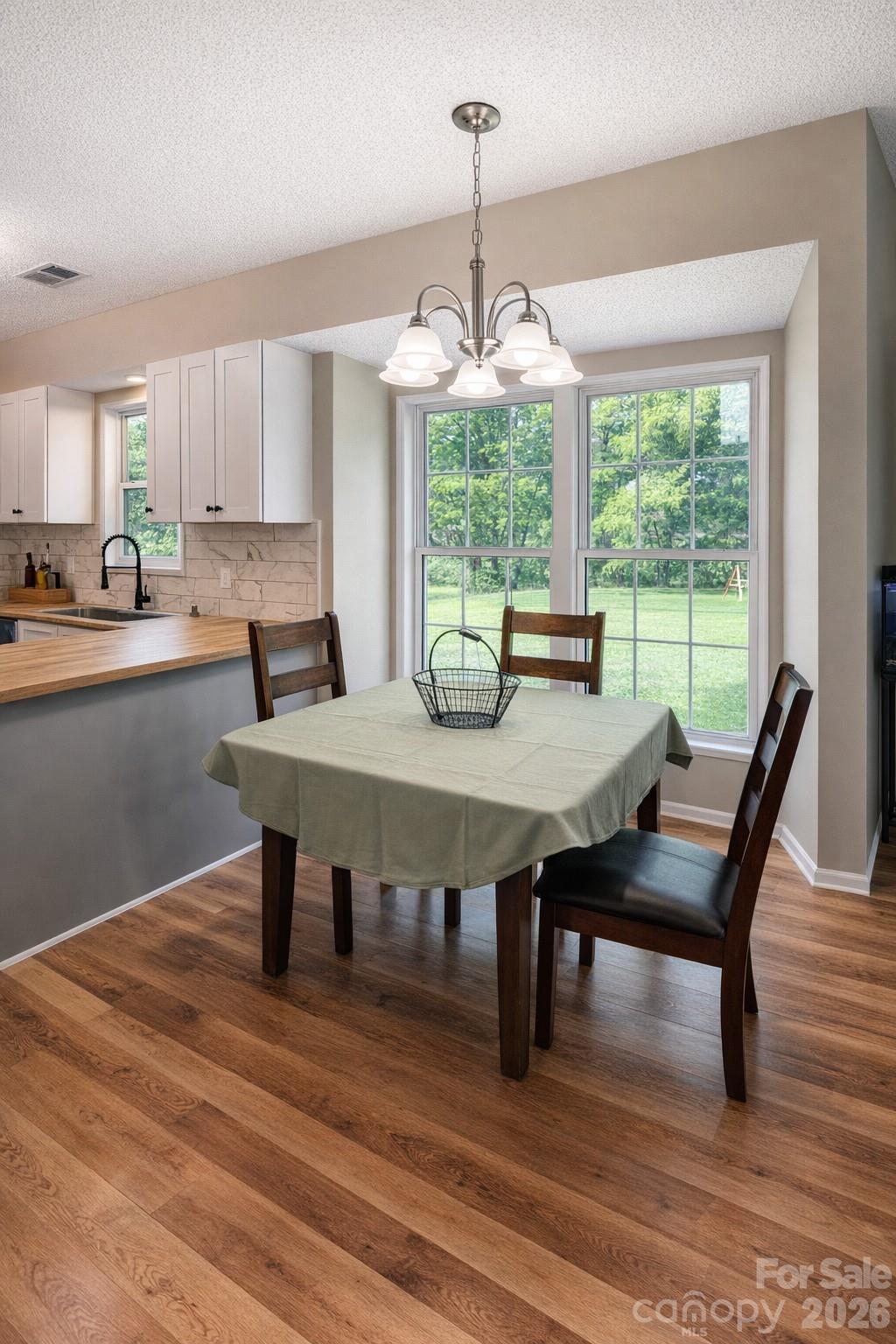7531 Woodknoll Drive Charlotte NC 28217
