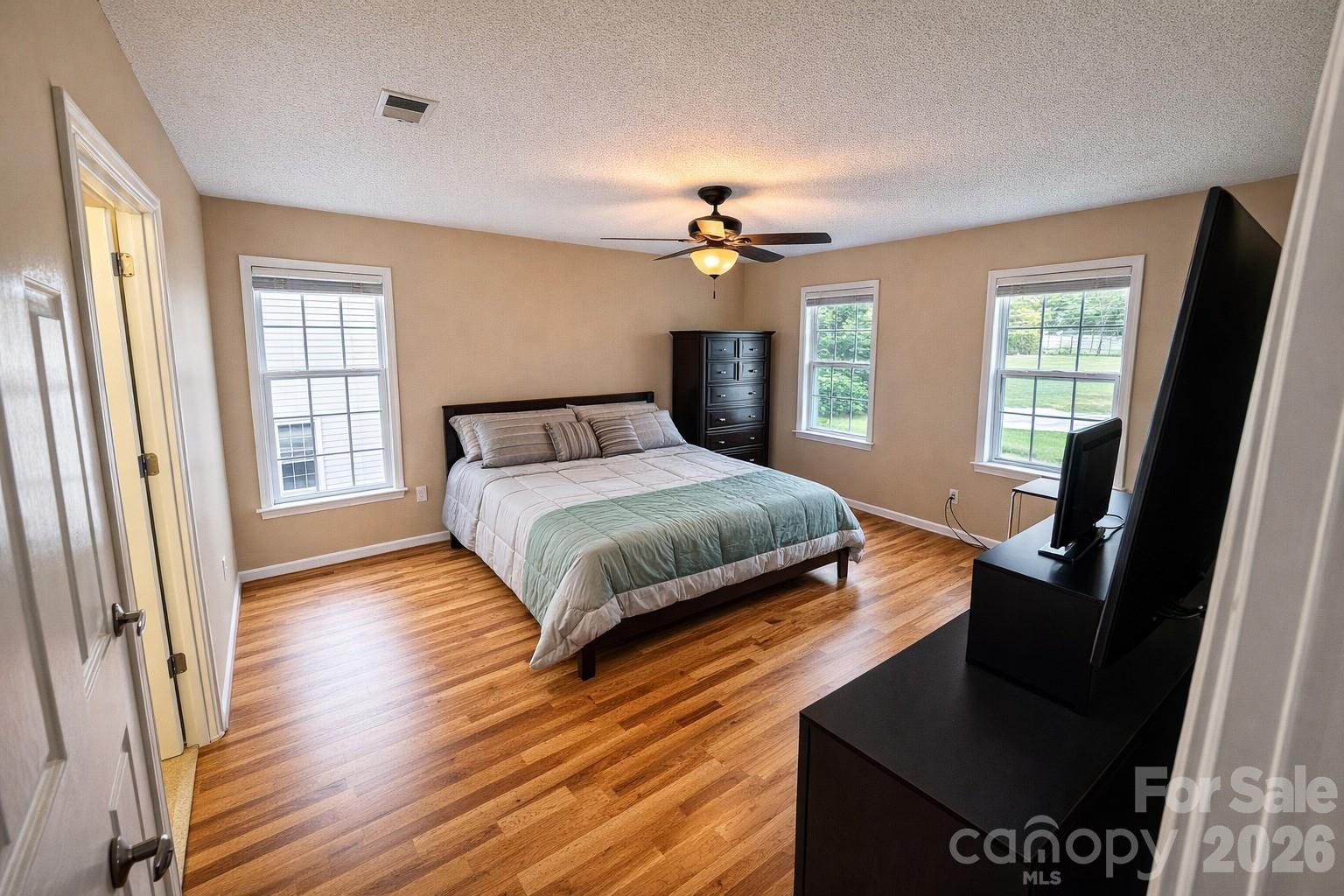 7531 Woodknoll Drive Charlotte NC 28217