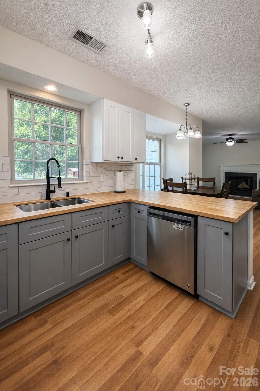 7531 Woodknoll Drive Charlotte NC 28217