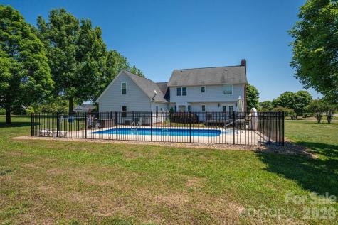 128 Windy Hill Drive Cherryville NC 28021