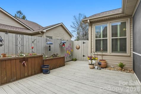 21 Tisha Lane Hendersonville NC 28739