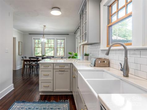 60 Dorchester Avenue Asheville NC 28806