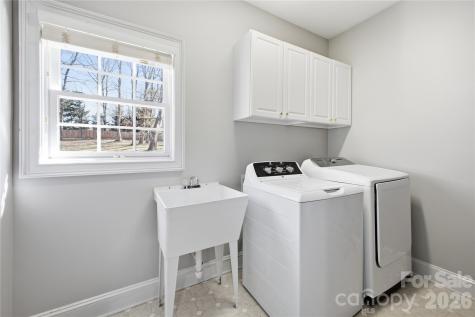 4425 Glen Oaks Drive Matthews NC 28104