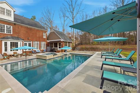4425 Glen Oaks Drive Matthews NC 28104