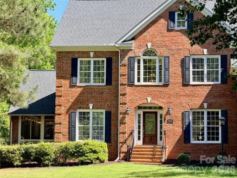 4425 Glen Oaks Drive Matthews NC 28104
