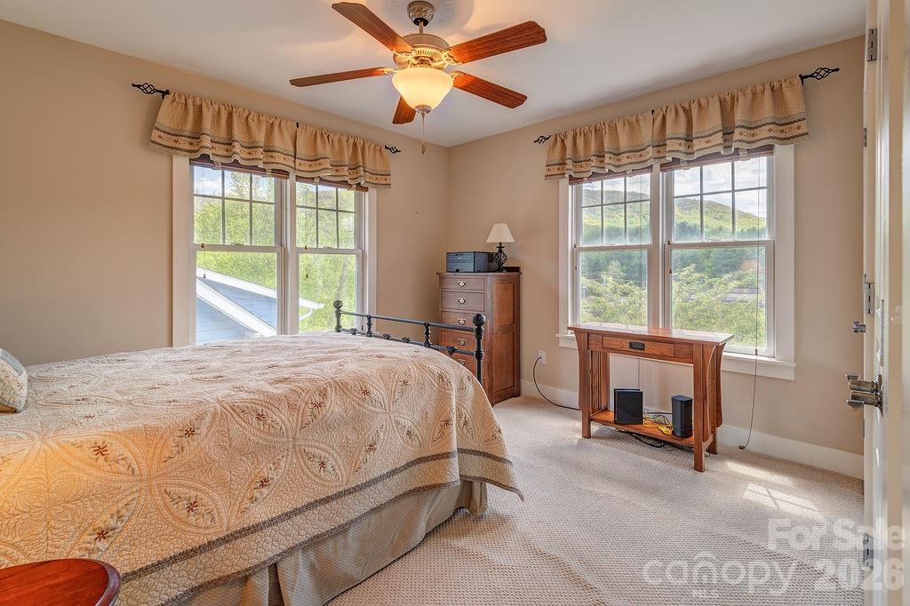 4 Olde Cottage Lane Asheville NC 28803
