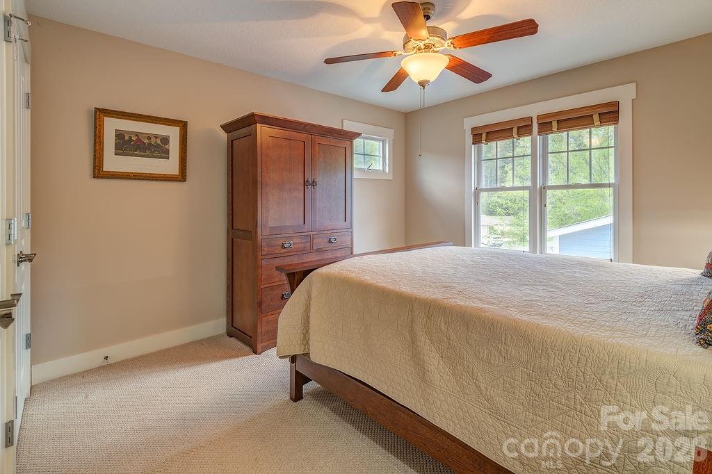 4 Olde Cottage Lane Asheville NC 28803
