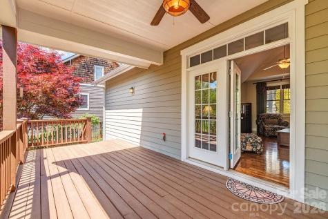 4 Olde Cottage Lane Asheville NC 28803