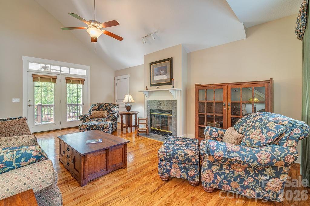 4 Olde Cottage Lane Asheville NC 28803