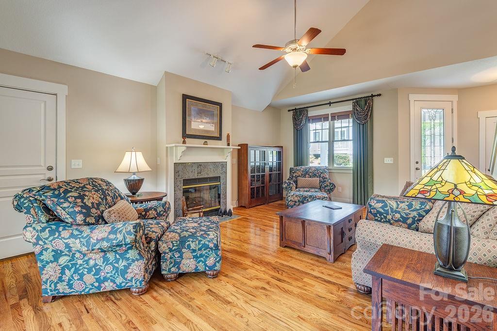 4 Olde Cottage Lane Asheville NC 28803