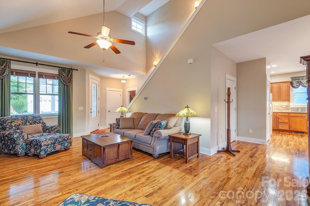 4 Olde Cottage Lane Asheville NC 28803